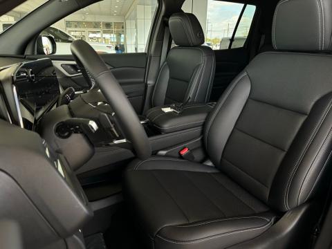 New Lakeshore Blue Metallic 2026 Chevrolet Traverse LT FWD - photo 13 - Stock #260794