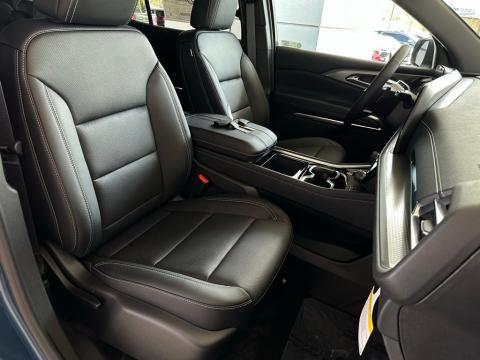 New Lakeshore Blue Metallic 2026 Chevrolet Traverse LT FWD - photo 17 - Stock #260794