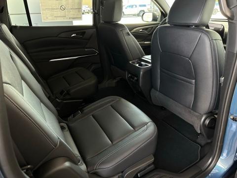 New Lakeshore Blue Metallic 2026 Chevrolet Traverse LT FWD - photo 18 - Stock #260794