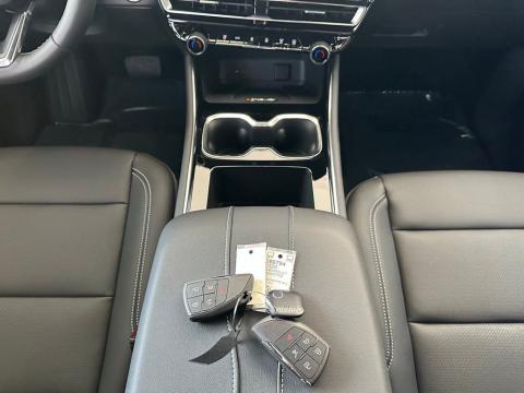 New Lakeshore Blue Metallic 2026 Chevrolet Traverse LT FWD - photo 21 - Stock #260794