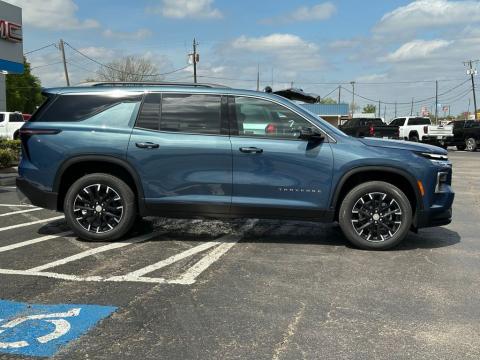 New Lakeshore Blue Metallic 2026 Chevrolet Traverse LT FWD - photo 4 - Stock #260794