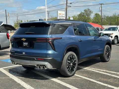 New Lakeshore Blue Metallic 2026 Chevrolet Traverse LT FWD - photo 6 - Stock #260794