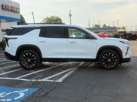 New Summit White 2026 Chevrolet Traverse LT FWD - photo 4 - Stock #261192