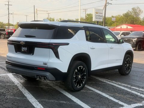 New Summit White 2026 Chevrolet Traverse LT FWD - photo 6 - Stock #261192