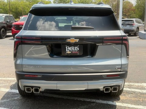 New Sterling Gray Metallic 2026 Chevrolet Traverse LT FWD - photo 10 - Stock #261236