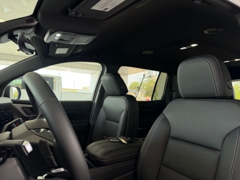 New Sterling Gray Metallic 2026 Chevrolet Traverse LT FWD - photo 19 - Stock #261236