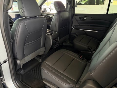 New Sterling Gray Metallic 2026 Chevrolet Traverse LT FWD - photo 20 - Stock #261236