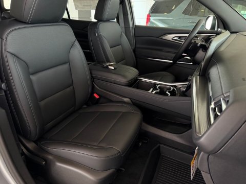 New Sterling Gray Metallic 2026 Chevrolet Traverse LT FWD - photo 22 - Stock #261236