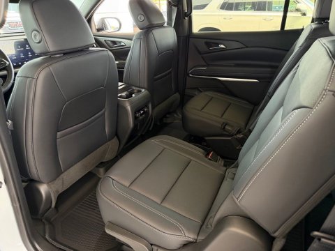 New Summit White 2027 Chevrolet Traverse LT FWD - photo 14 - Stock #270019