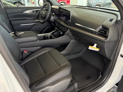 New Summit White 2027 Chevrolet Traverse LT FWD - photo 15 - Stock #270019