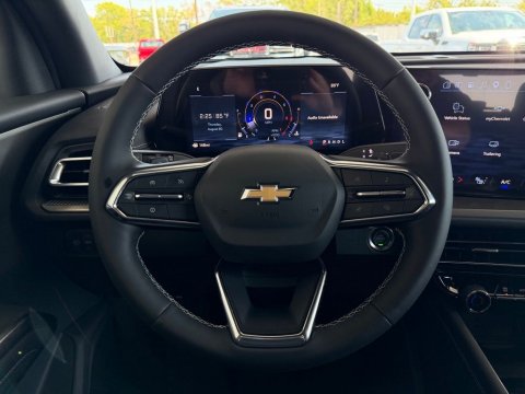 New Summit White 2027 Chevrolet Traverse LT FWD - photo 18 - Stock #270019