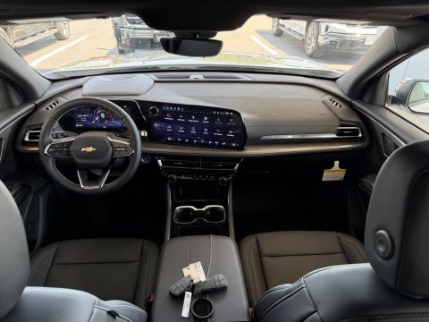 New Summit White 2027 Chevrolet Traverse LT FWD - photo 19 - Stock #270019