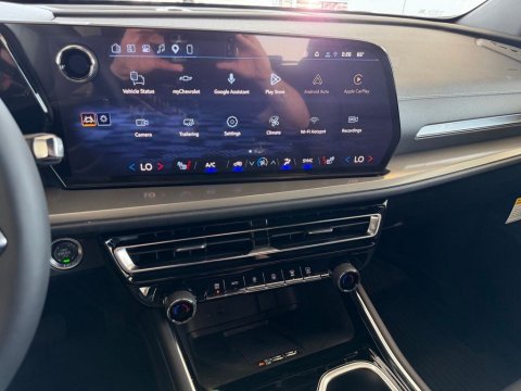 New Summit White 2027 Chevrolet Traverse LT FWD - photo 23 - Stock #270019