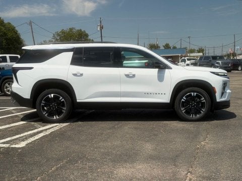 New Summit White 2027 Chevrolet Traverse LT FWD - photo 4 - Stock #270019