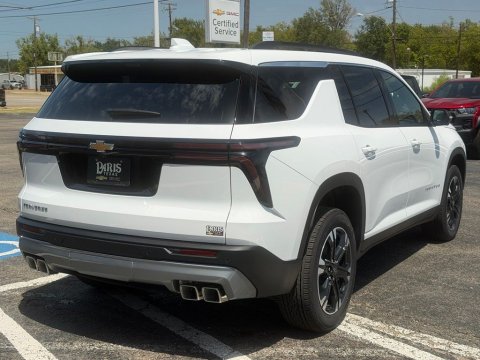 New Summit White 2027 Chevrolet Traverse LT FWD - photo 6 - Stock #270019