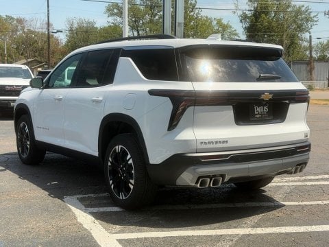 New Summit White 2027 Chevrolet Traverse LT FWD - photo 7 - Stock #270019