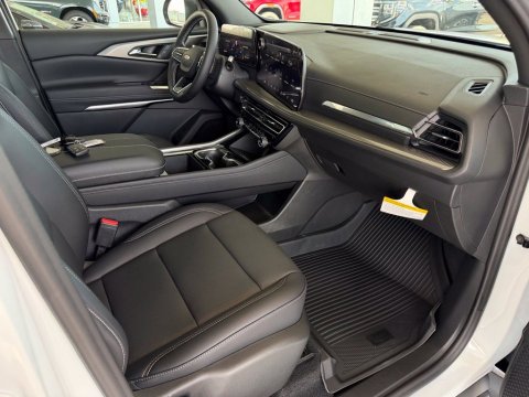 New Summit White 2027 Chevrolet Traverse LT FWD - photo 16 - Stock #270019