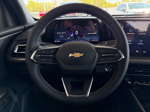 New Summit White 2027 Chevrolet Traverse LT FWD - photo 19 - Stock #270019