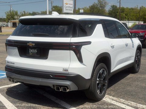 New Summit White 2027 Chevrolet Traverse LT FWD - photo 7 - Stock #270019