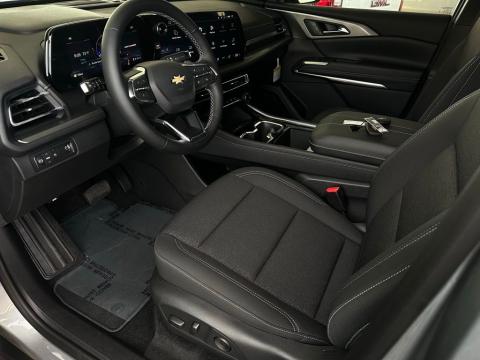 New Sterling Gray Metallic 2026 Chevrolet Traverse LT FWD - photo 10 - Stock #260835