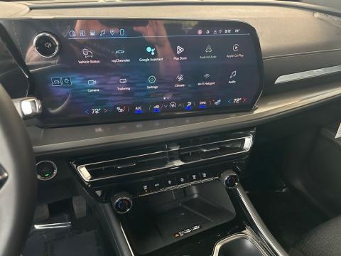 New Sterling Gray Metallic 2026 Chevrolet Traverse LT FWD - photo 24 - Stock #260835
