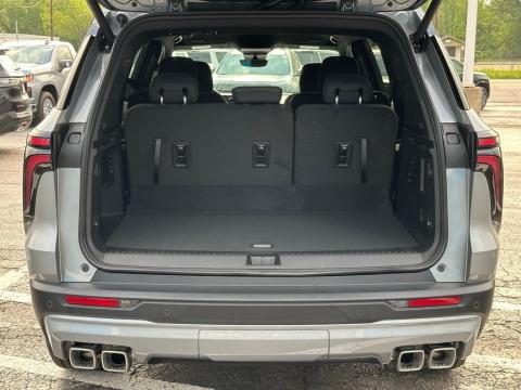 New Sterling Gray Metallic 2026 Chevrolet Traverse LT FWD - photo 8 - Stock #260835
