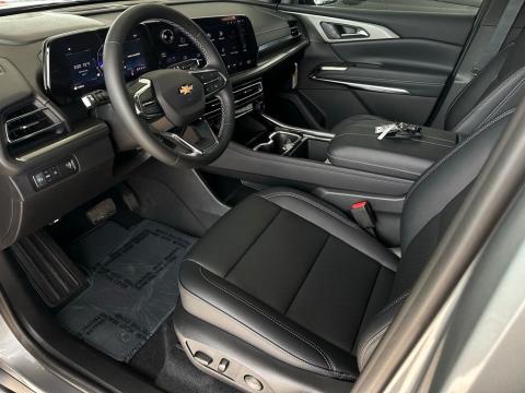 New Sterling Gray Metallic 2026 Chevrolet Traverse LT FWD - photo 10 - Stock #260787