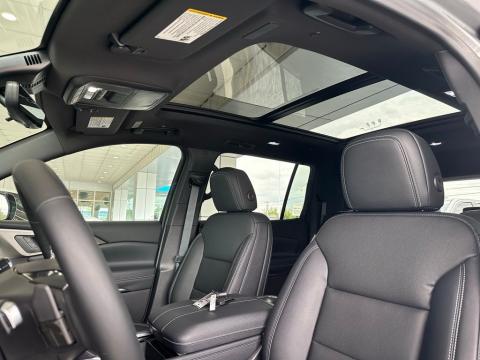 New Sterling Gray Metallic 2026 Chevrolet Traverse LT FWD - photo 14 - Stock #260787