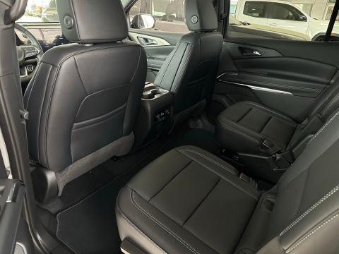 New Sterling Gray Metallic 2026 Chevrolet Traverse LT FWD - photo 15 - Stock #260787