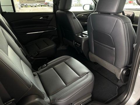 New Sterling Gray Metallic 2026 Chevrolet Traverse LT FWD - photo 18 - Stock #260787