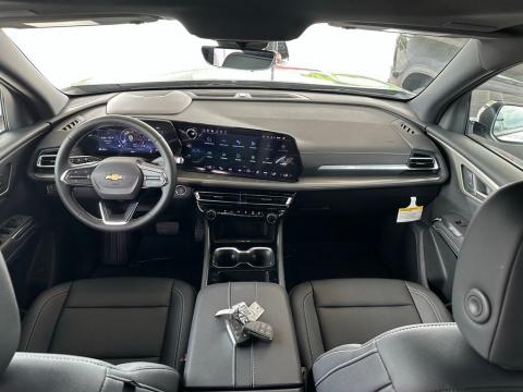 New Sterling Gray Metallic 2026 Chevrolet Traverse LT FWD - photo 20 - Stock #260787