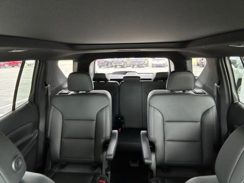 New Sterling Gray Metallic 2026 Chevrolet Traverse LT FWD - photo 26 - Stock #260787