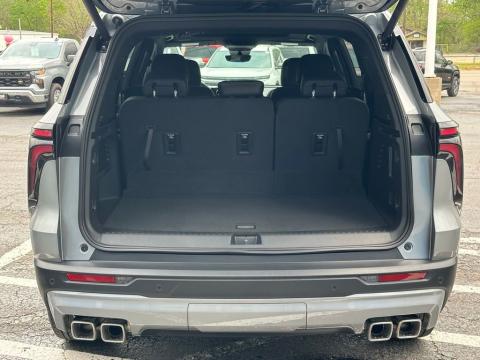 New Sterling Gray Metallic 2026 Chevrolet Traverse LT FWD - photo 8 - Stock #260787