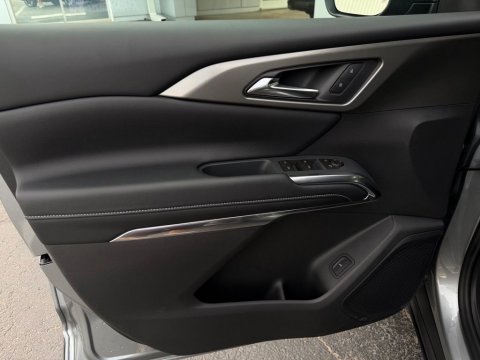 New Sterling Gray Metallic 2027 Chevrolet Traverse LT FWD - photo 11 - Stock #270020