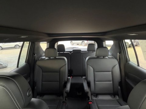 New Sterling Gray Metallic 2027 Chevrolet Traverse LT FWD - photo 26 - Stock #270020