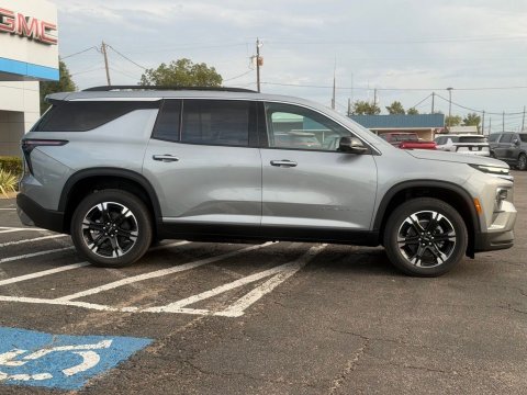 New Sterling Gray Metallic 2027 Chevrolet Traverse LT FWD - photo 4 - Stock #270020