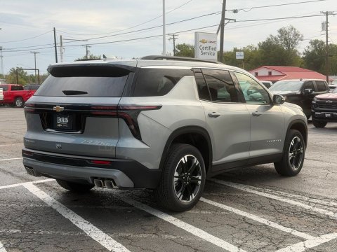 New Sterling Gray Metallic 2027 Chevrolet Traverse LT FWD - photo 6 - Stock #270020