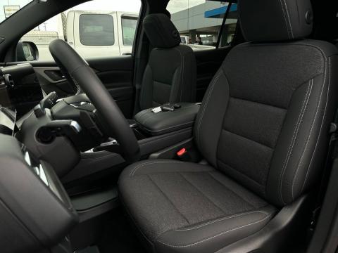 New Mosaic Black Metallic 2026 Chevrolet Traverse LT FWD - photo 14 - Stock #260810