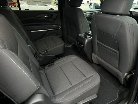 New Mosaic Black Metallic 2026 Chevrolet Traverse LT FWD - photo 19 - Stock #260810