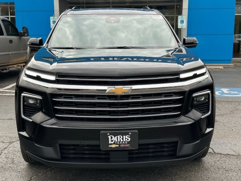 New Mosaic Black Metallic 2026 Chevrolet Traverse LT FWD - photo 2 - Stock #260810