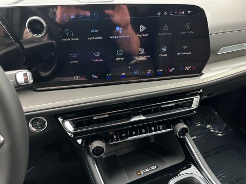New Mosaic Black Metallic 2026 Chevrolet Traverse LT FWD - photo 24 - Stock #260810