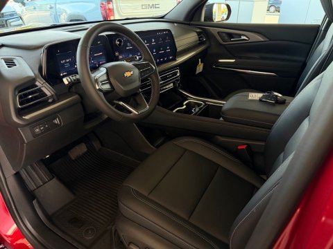 New Radiant Red Tintcoat 2027 Chevrolet Traverse LT FWD - photo 15 - Stock #270024