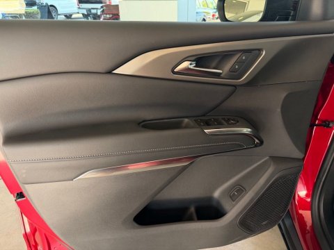 New Radiant Red Tintcoat 2027 Chevrolet Traverse LT FWD - photo 16 - Stock #270024