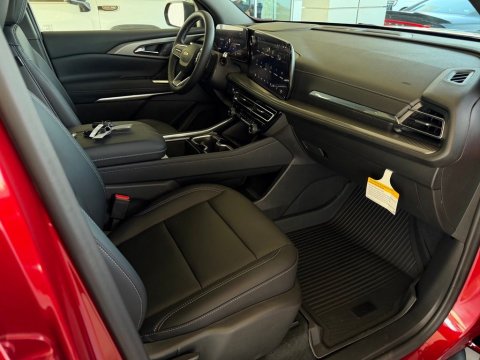 New Radiant Red Tintcoat 2027 Chevrolet Traverse LT FWD - photo 21 - Stock #270024