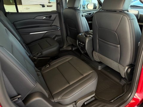 New Radiant Red Tintcoat 2027 Chevrolet Traverse LT FWD - photo 23 - Stock #270024