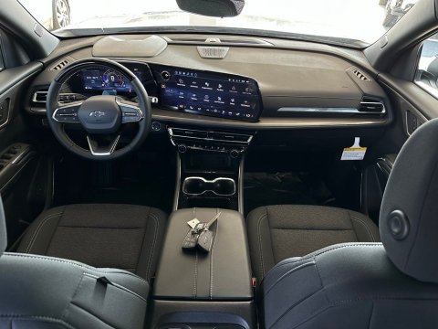 New Polar White Tricoat 2026 Chevrolet Traverse LT FWD - photo 20 - Stock #261128