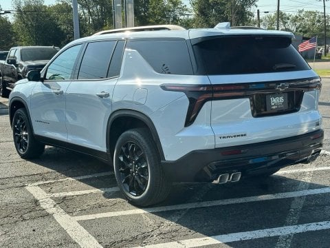 New Polar White Tricoat 2026 Chevrolet Traverse LT FWD - photo 7 - Stock #261128
