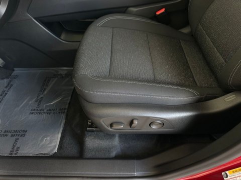 New Radiant Red Tintcoat 2026 Chevrolet Traverse LT FWD - photo 12 - Stock #261161