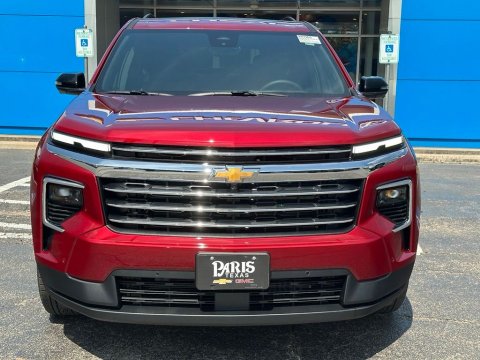 New Radiant Red Tintcoat 2026 Chevrolet Traverse LT FWD - photo 2 - Stock #261161