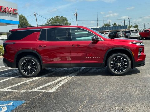 New Radiant Red Tintcoat 2026 Chevrolet Traverse LT FWD - photo 4 - Stock #261161
